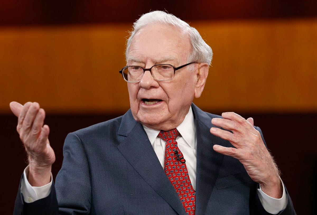 Warren Buffett - BẢNG XẾP HẠNG 10 TỶ PHÚ GIÀU NHẤT THẾ GIỚI MỚI NHẤT NĂM 2021