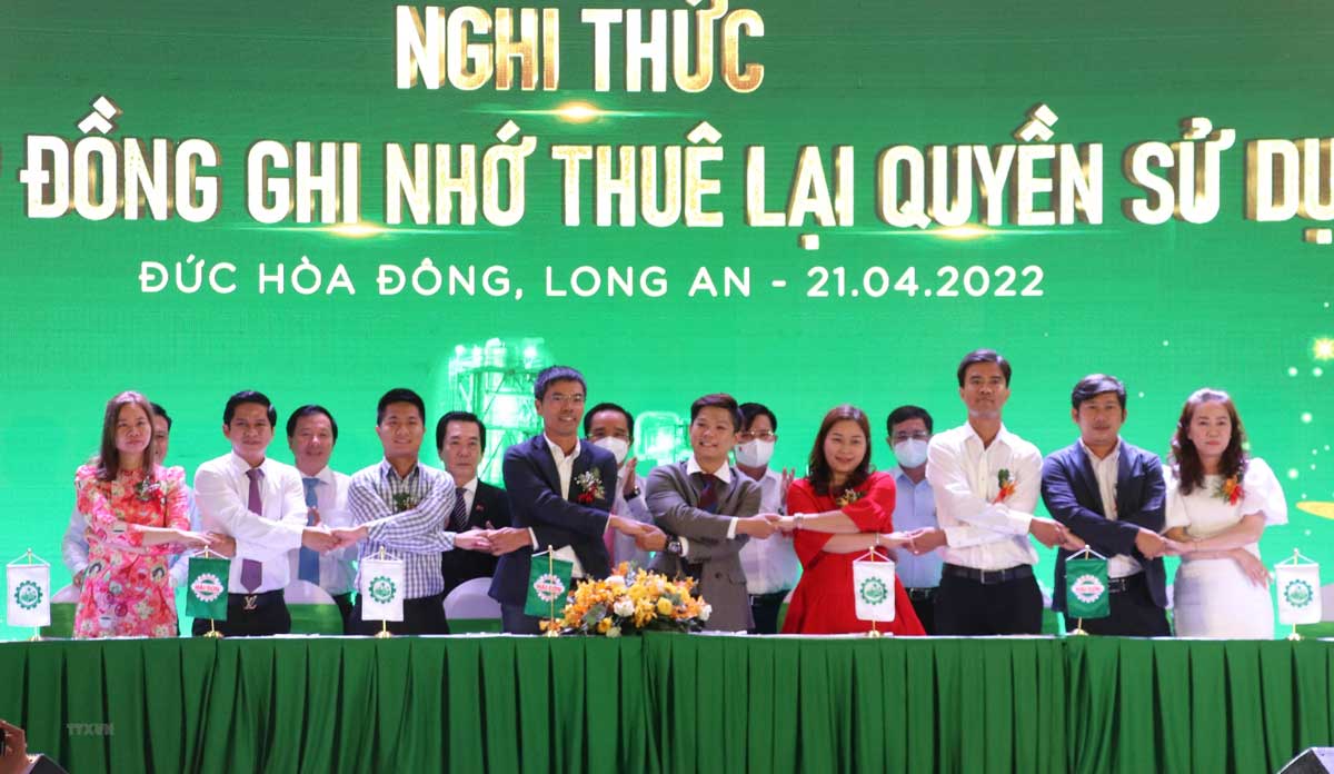 Cac doanh nghiep ky ket hop dong nguyen tac dau tu vao khu cong nghiep Nam Thuan - Khu công nghiệp Nam Thuận